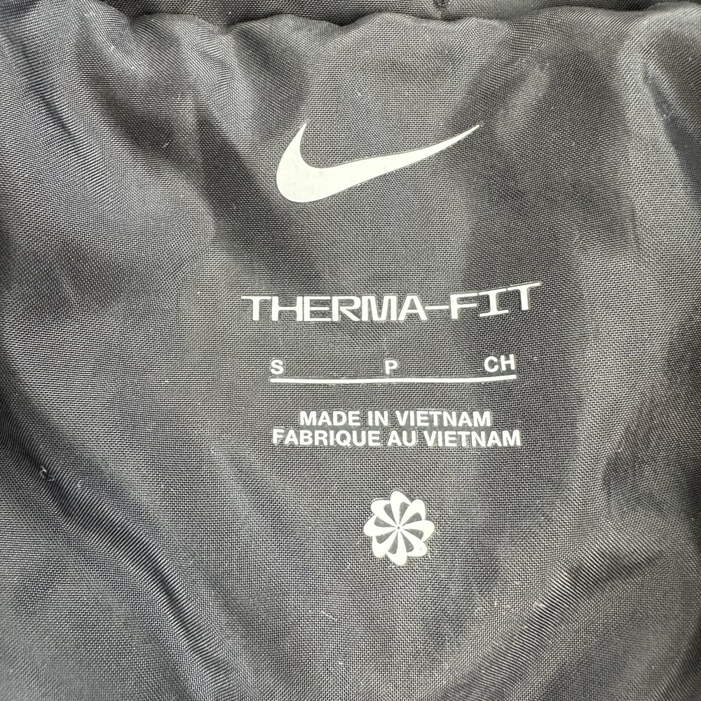 Nike Vest Womens Small Black Therma-FIT Loose Fit Insulated Running FB7537-010 - Picture 8 of 12